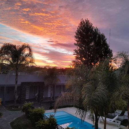 Aparthotel El Viejo Pastor Pueblo Liebig Esterno foto