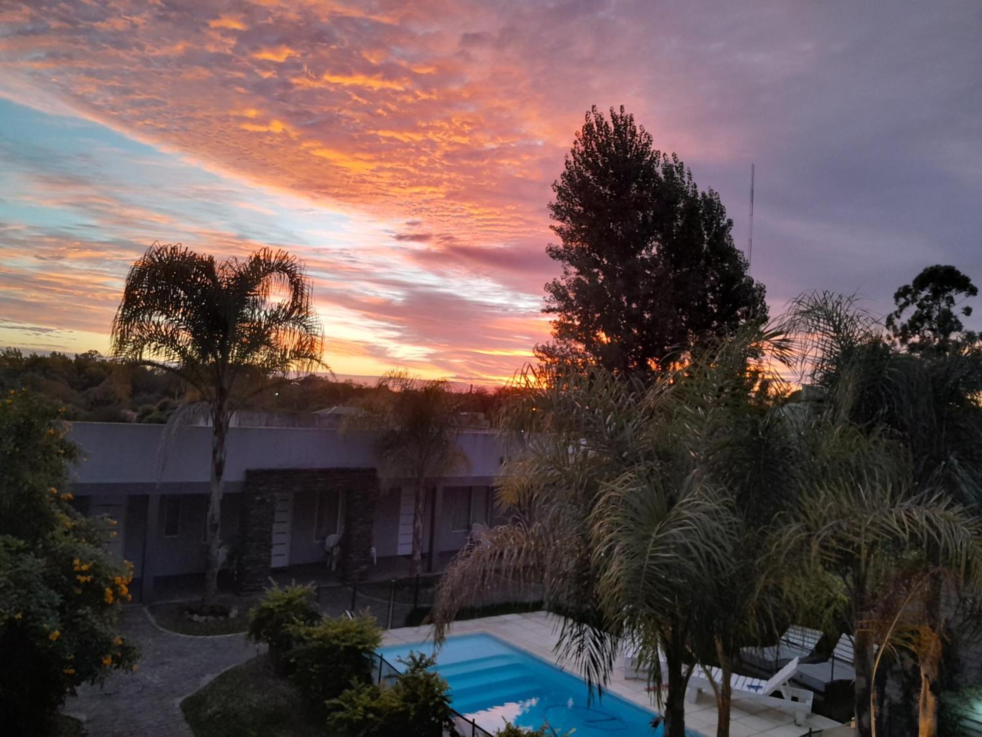 Aparthotel El Viejo Pastor Pueblo Liebig Esterno foto